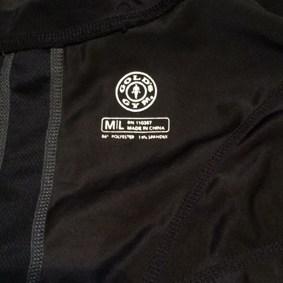 Golds Gym Men Black compression short sleeve shirt - Picture 6 of 6
